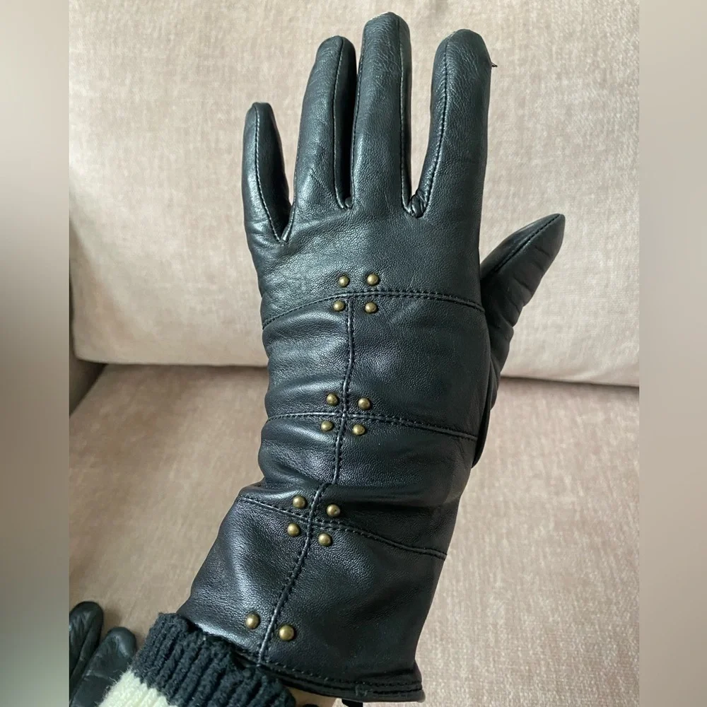 Altare Women’s Black Leather Gloves with Studs Size Large